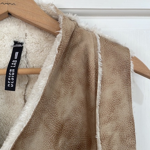 Design Labs || Lord & Taylor Faux Suede & Faux Sherpa Lining Vest; Size XS - Picture 5 of 15